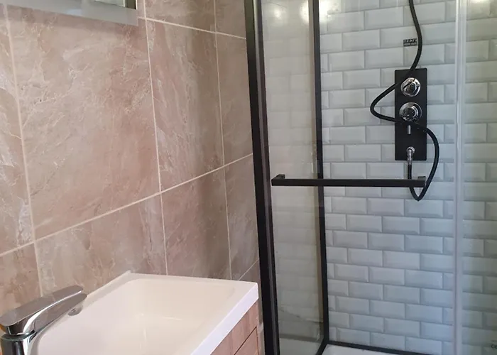 Holiday home Tiny Bikini Maison Esprit A A 200 M De La *