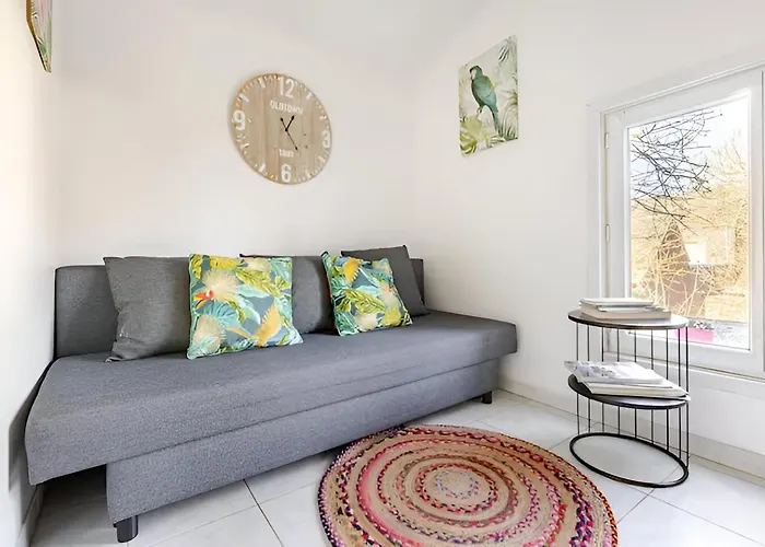 Tiny Bikini Maison Esprit A A 200 M De La Ault