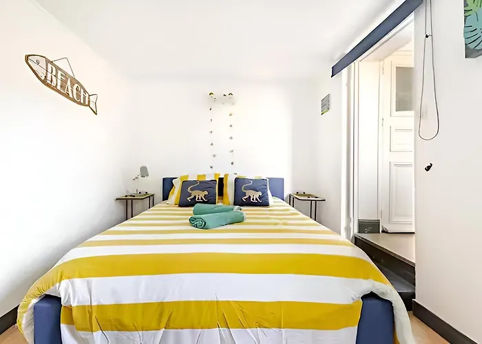 Holiday home Tiny Bikini Maison Esprit A A 200 M De La *