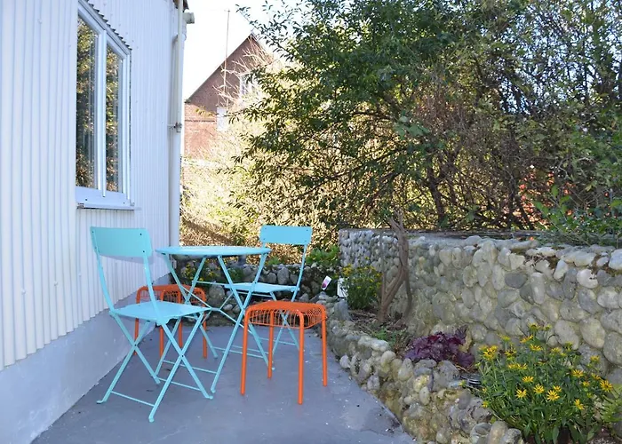 Holiday home Tiny Bikini Maison Esprit A A 200 M De La